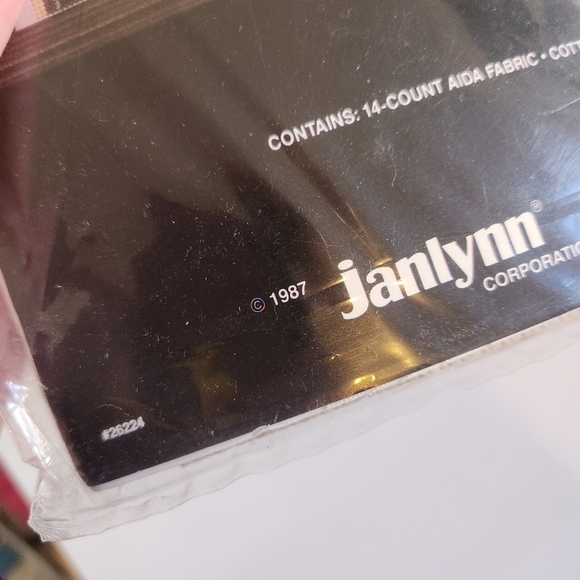 Janlynn Counted Cross Stitch Retrievers #58-5 New sealed Vintage 1987 Dogs - Picture 3 of 3